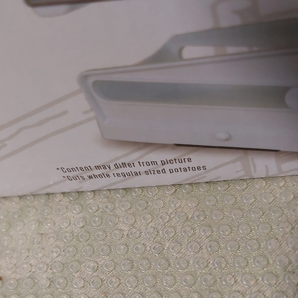 White Kitchen Tool for Effortless Fry Cutting - Picture 5 of 15